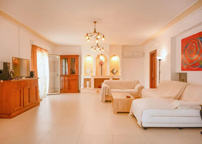 Allegra Βίλα Tzamarelata