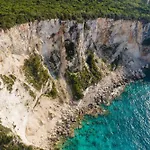 Allegra Villa *